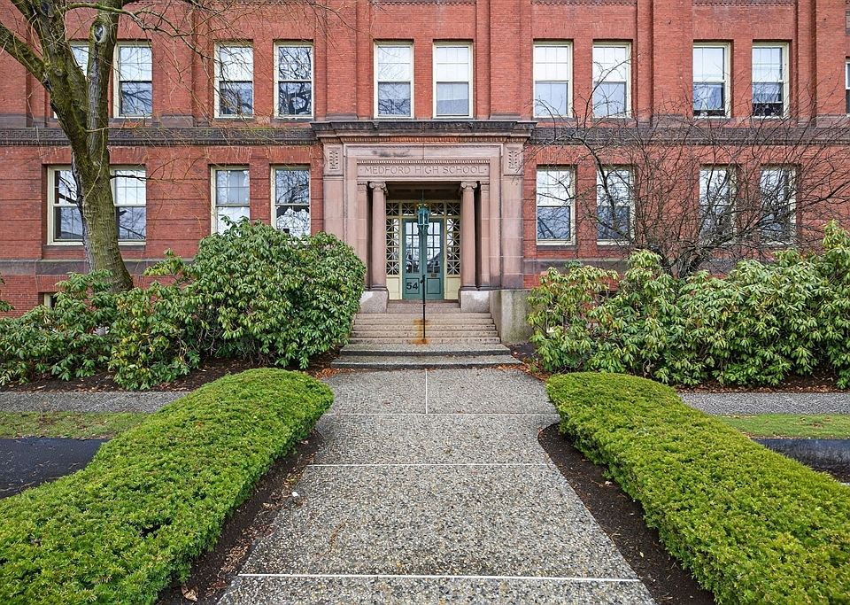 1st image of 54 Forest St APT 320