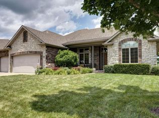 1352 N Lennox Ct, Springfield, MO 65802