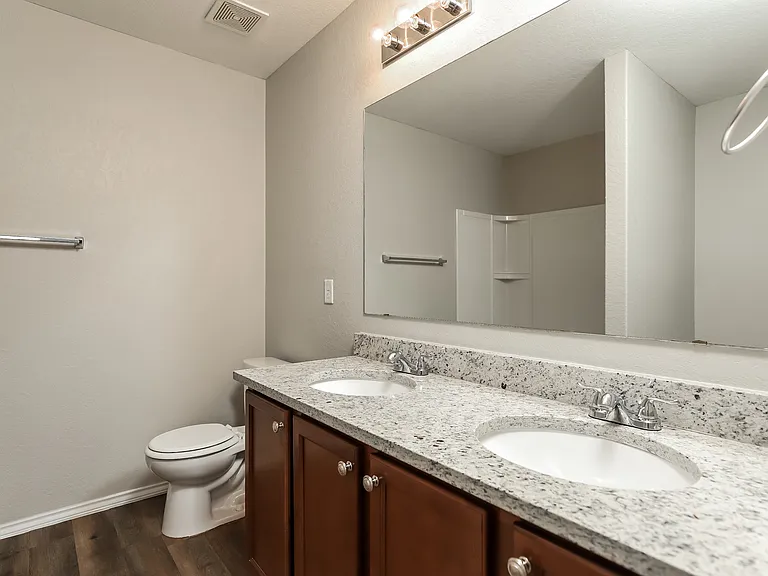 485 Auburn Park — Photo 11