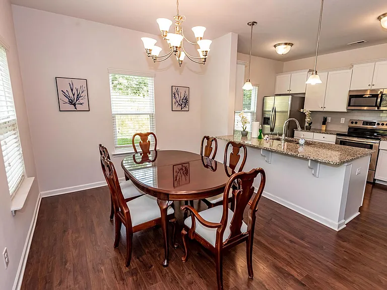 430 Carolyn Ln — Photo 42