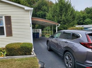 16 Cantaberry Ln, Coventry, RI 02816