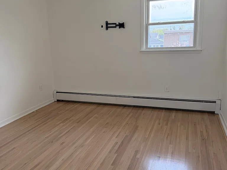 102 Harcourt Ave — Photo 14