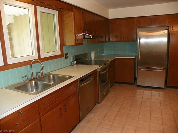 2nd image of 7702 Dogwood Ln