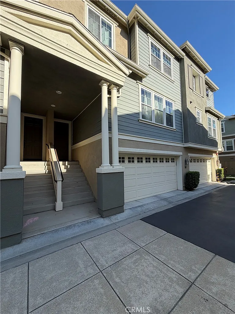 3 bed, 1950 sqft, $4,500 — Photo 3