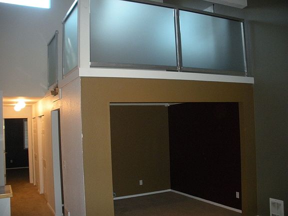 Dining Area & Loft