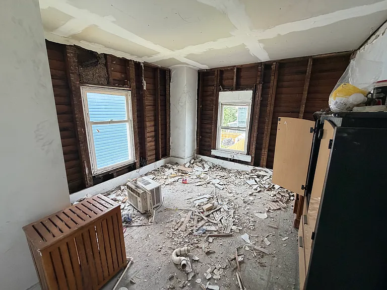 311 Oak St — Photo 9