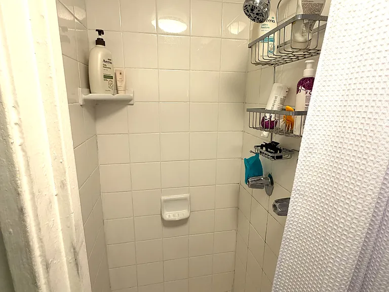 138 Hermann St #7 — Photo 15