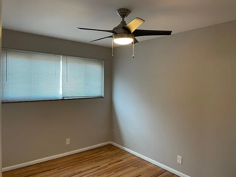 3217 Russell Blvd #5 — Photo 6