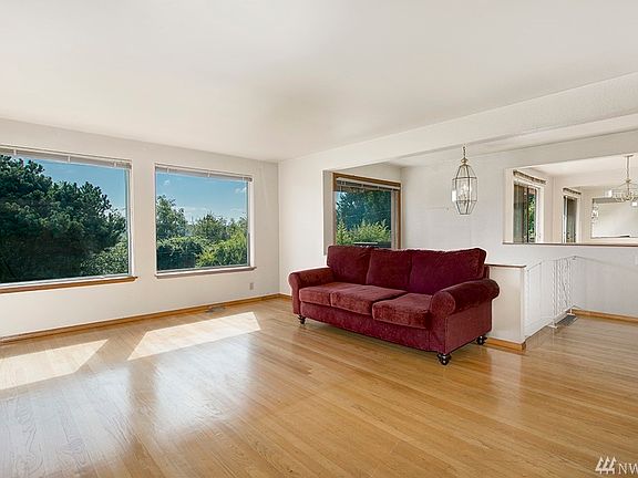 5th image of 14309 38th Ave NE