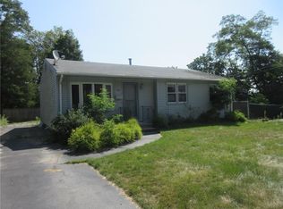 108 Cornell St, Cranston, RI 02920