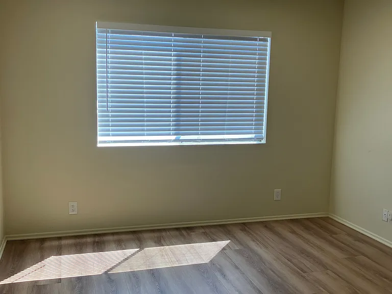 24314 Newhall Ave #202 — Photo 7