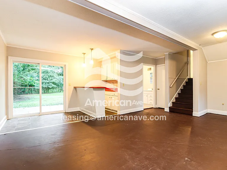 1410_006_family_room_7.jpg