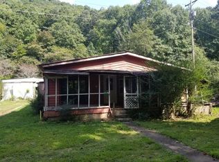 98 Right St, Kimper, KY 41539