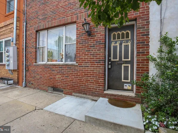 1147 S 10th St, Philadelphia, PA 19147