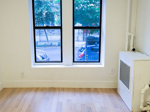 2nd image of 137 W 137th St #A6