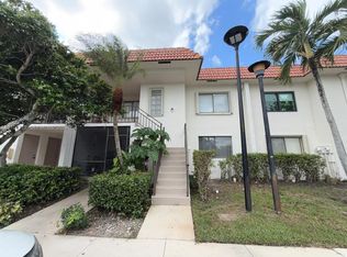 379 Lakeview Dr APT 205, Fort Lauderdale, FL 33326