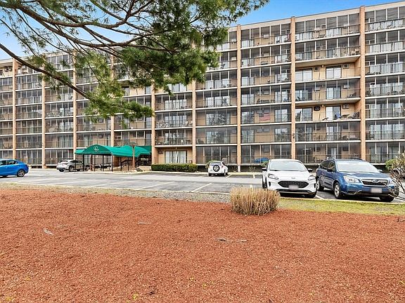 3rd image of 235 Winthrop St APT 4401