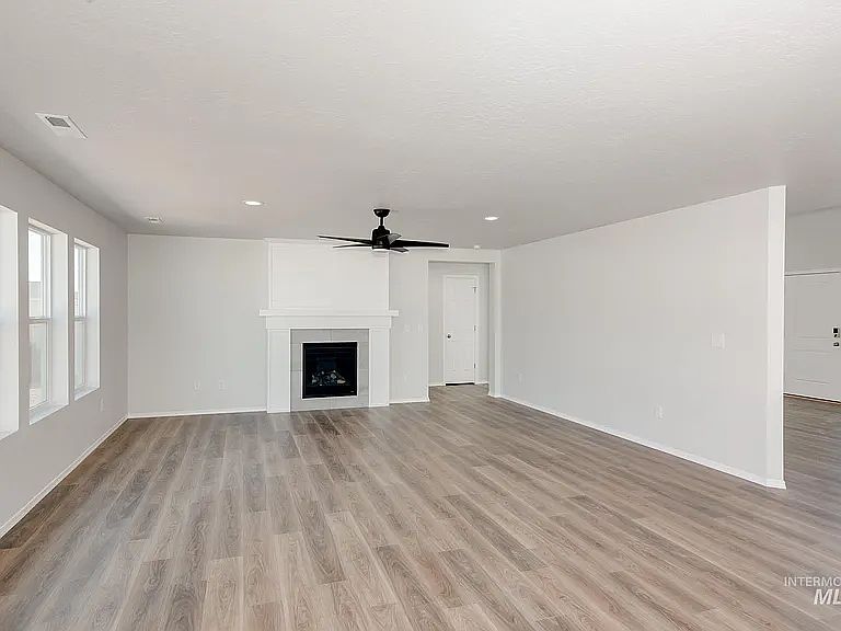 1st image of 4823 Fire Opal St
