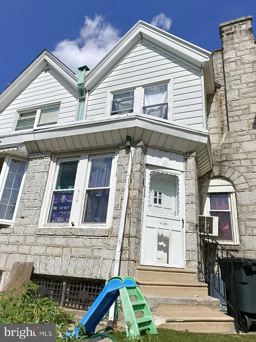 3427 Cottman Ave photo 1
