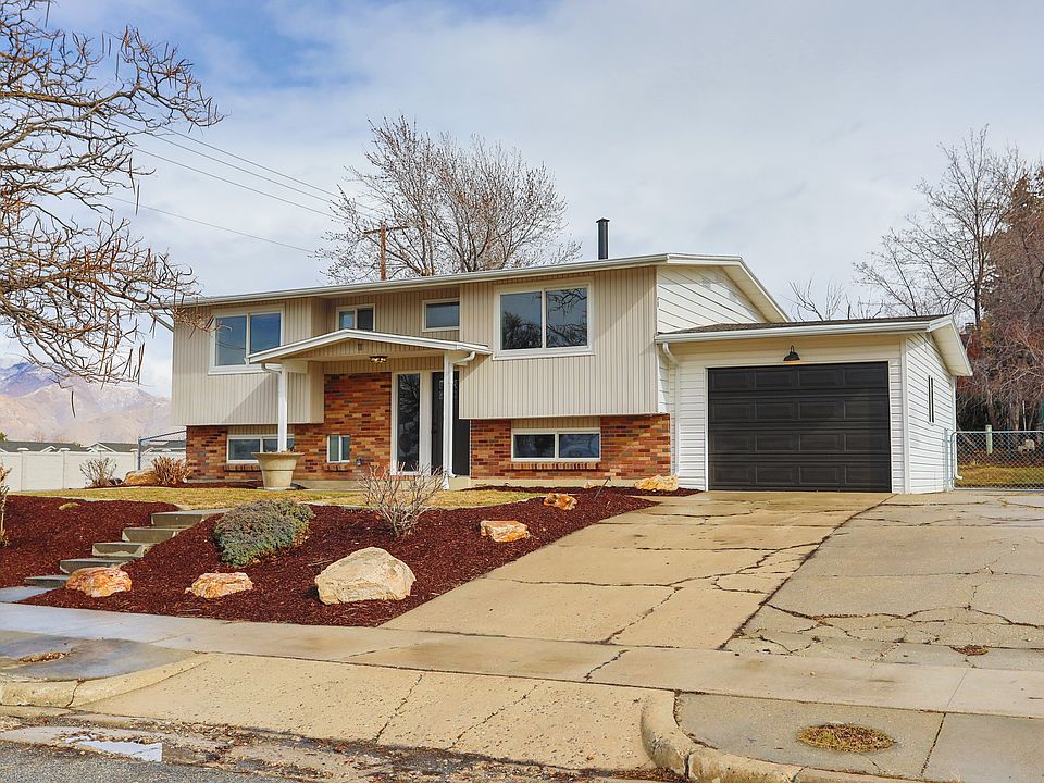 1st image of 11 Quebec Cir