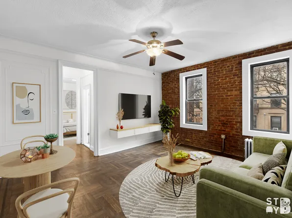 400 Clinton Avenue image 1 of 8