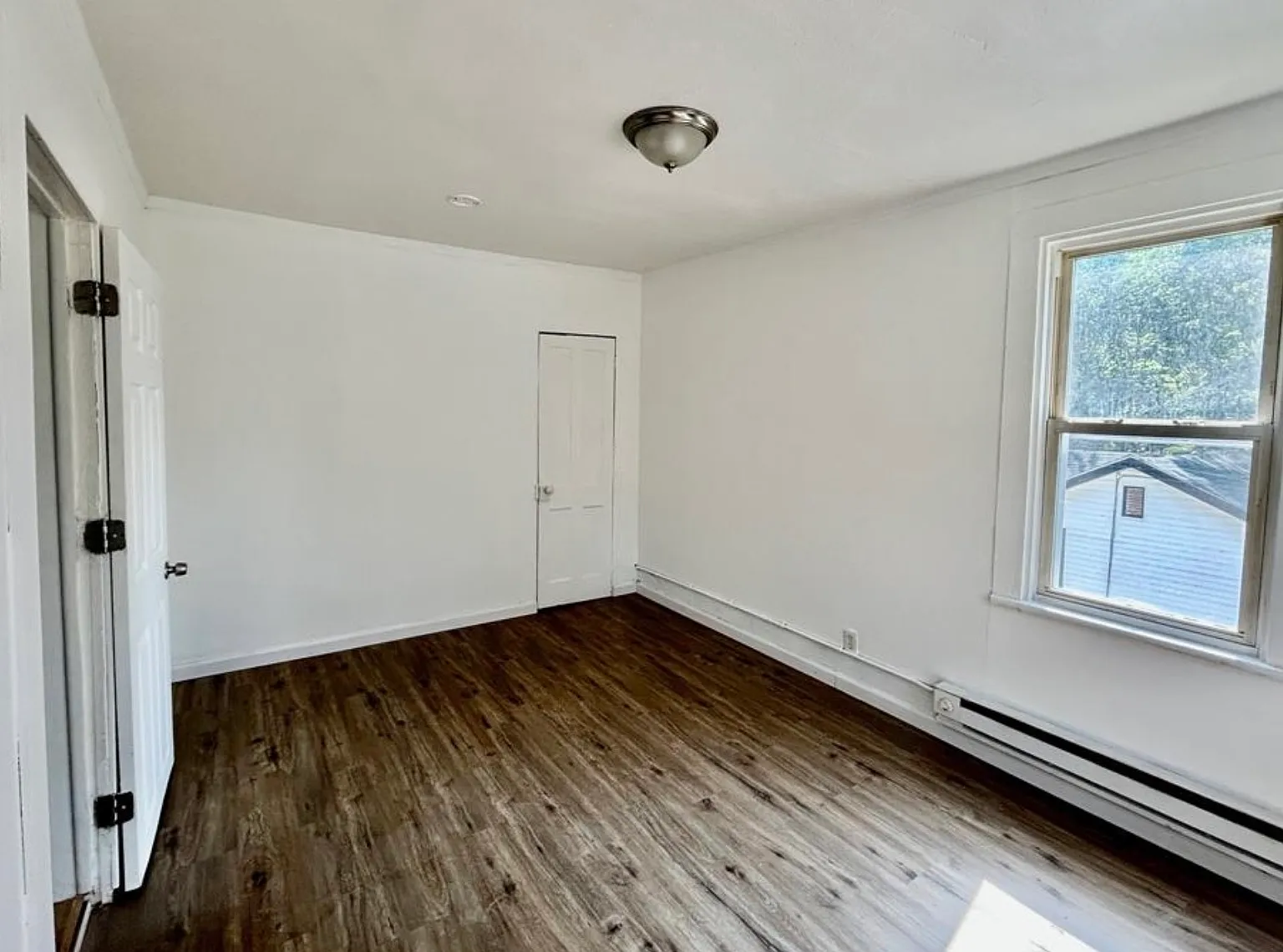 2 bed, 700 sqft, $1,795 — Photo 3