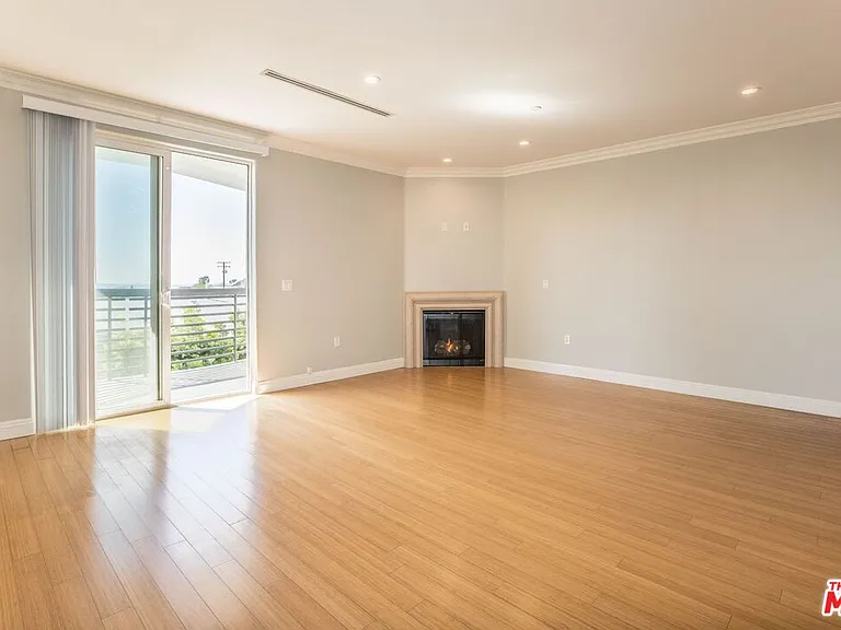 1283 Havenhurst Dr #306 — Photo 6