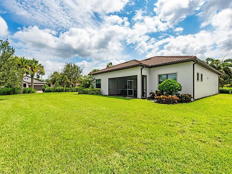 5610 Rain Lily Ct — Photo 21