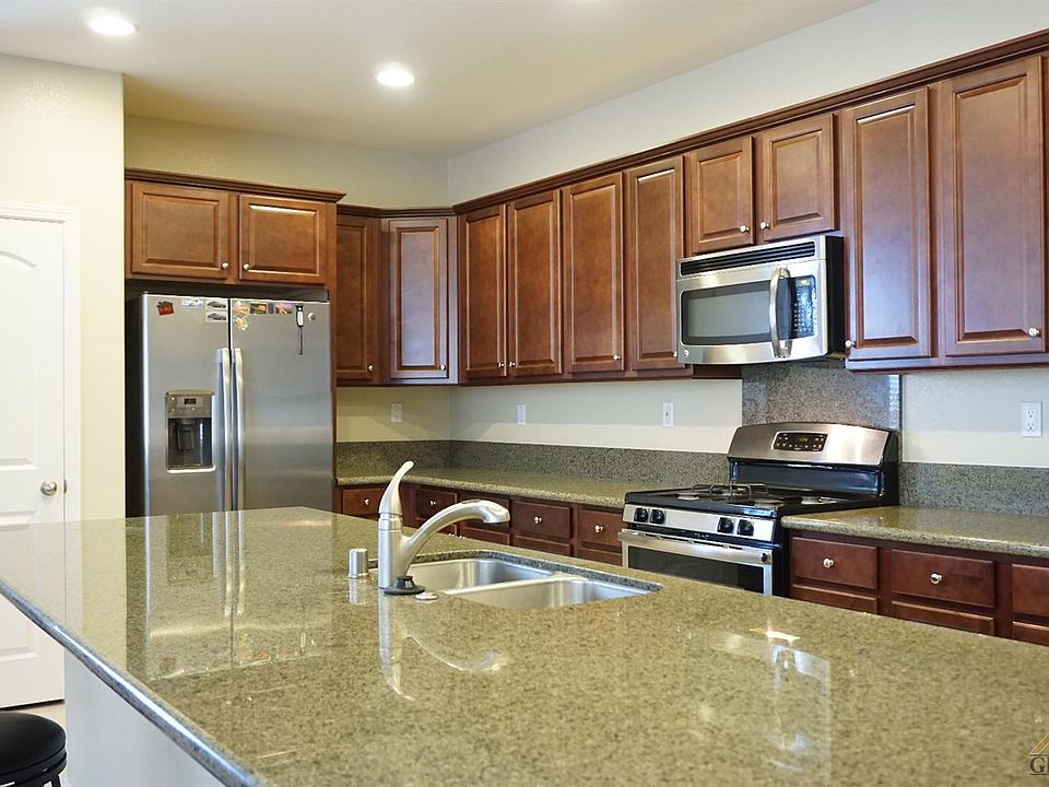 1st image of 313 White Alder Dr