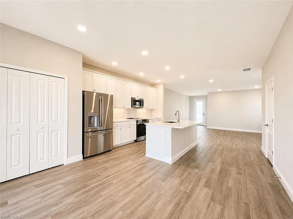 3 bed, 2.5 bath, 1790 sqft, $2,650 — Photo 3