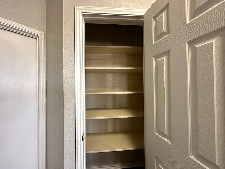 1910 Michele Dr — Photo 15