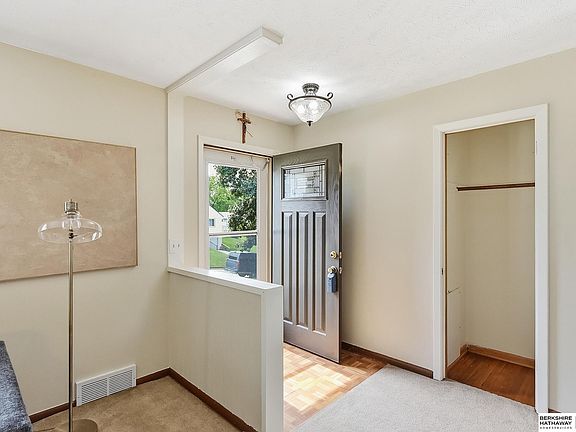 5th image of 3714 Summit St