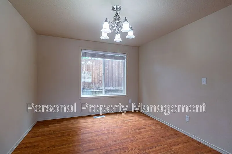 3 bed, 2.5 bath, 1891 sqft, $2,395 — Photo 4