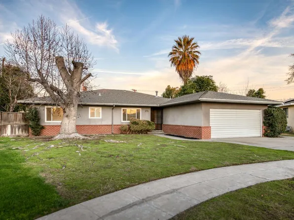 2405 E Pontiac Way, Fresno, CA 93726