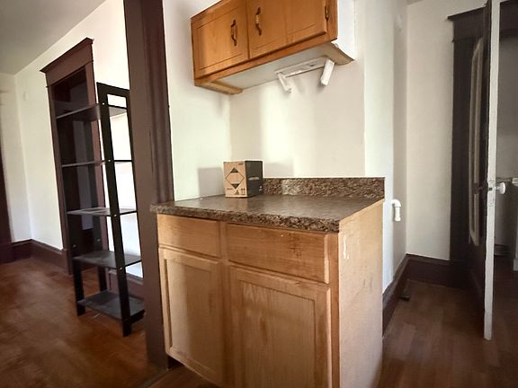 5th image of 4049 Girard Ave N #1