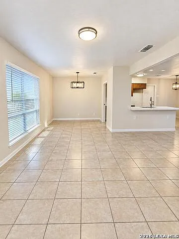 3 bed, 2.0 bath, 1320 sqft, $1,800 — Photo 2