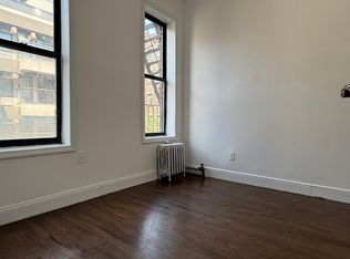 215 E 4th St APT 12B, New York, NY 10009