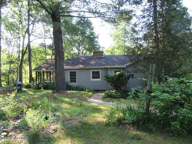 45 E East St photo 1