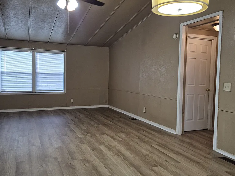 1362 Carter Rd — Photo 15