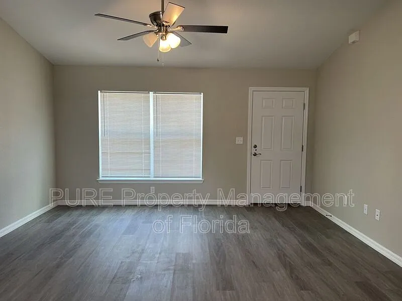 2 bed, 1.0 bath, $1,150 — Photo 4