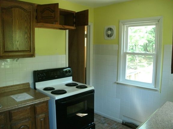 5th image of 161 W Hiawatha
