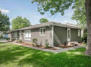 1821 13th Ave #1821, Moline, IL 61265