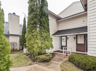 775 Chandler Rd, Gurnee, IL 60031