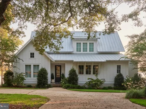 Crest Hill Rd, Hume, VA 22639