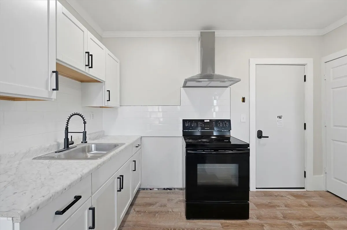 1 bed, 900 sqft, $975 — Photo 4