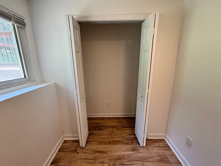 6995 Leytonstone Blvd — Photo 43