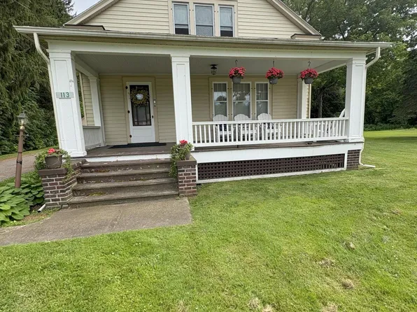 113 Elm St, Champlain, NY 12919