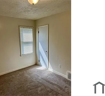 20313 Schoenherr St — Photo 21