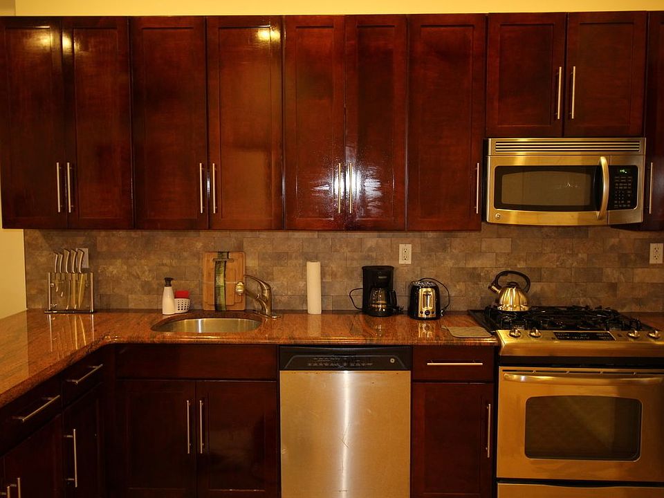 2nd image of 11 W 17th St APT 5