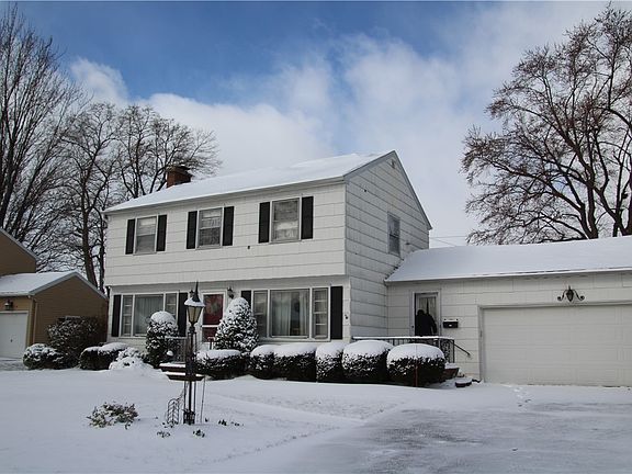 2nd image of 105 Carol Dr